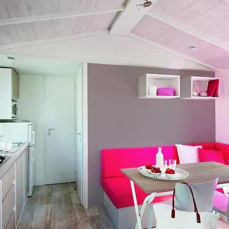 Antioche D'oleron 营地